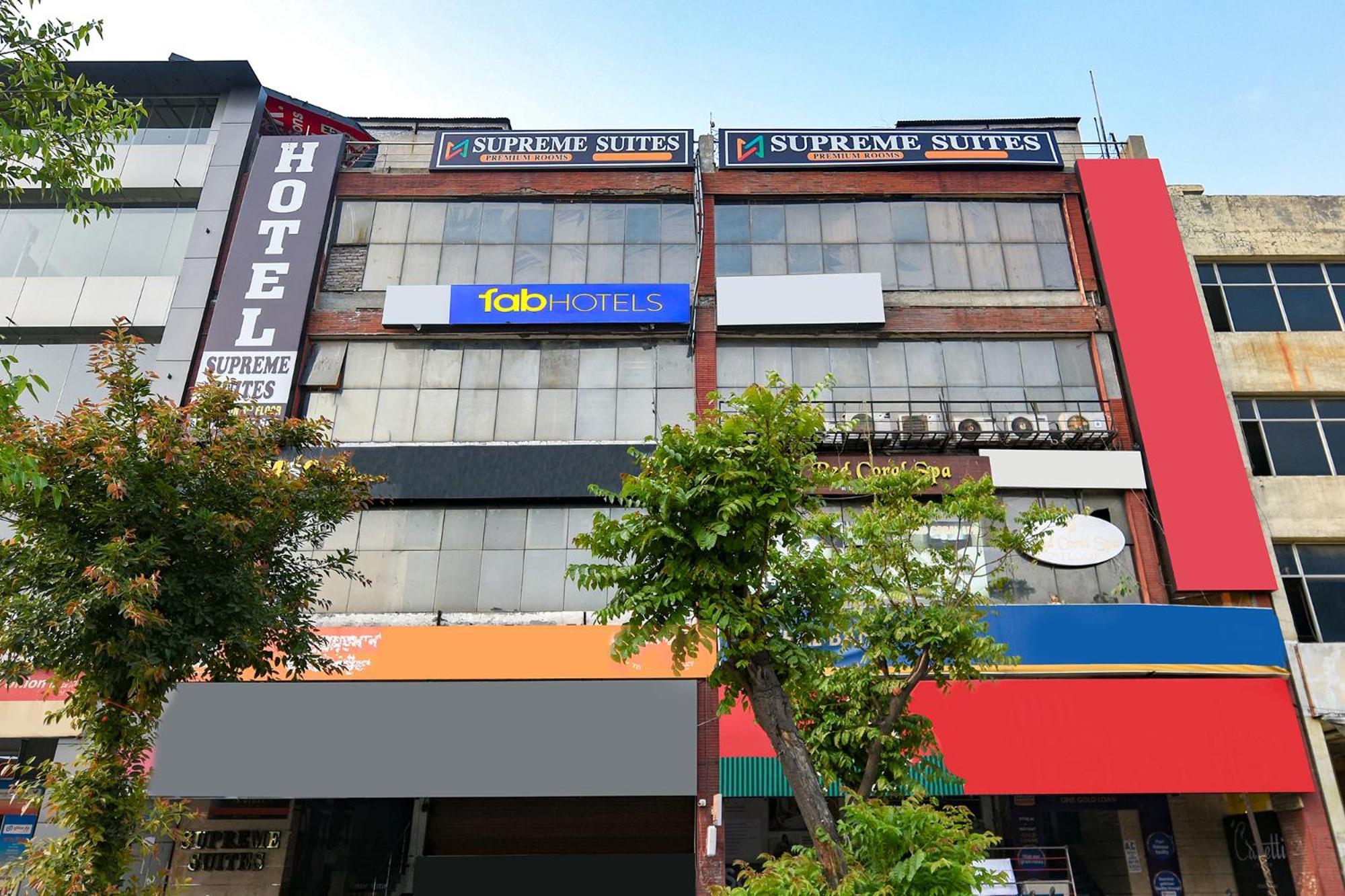 Fabhotel Supreme Suites Ludhiana Bagian luar foto