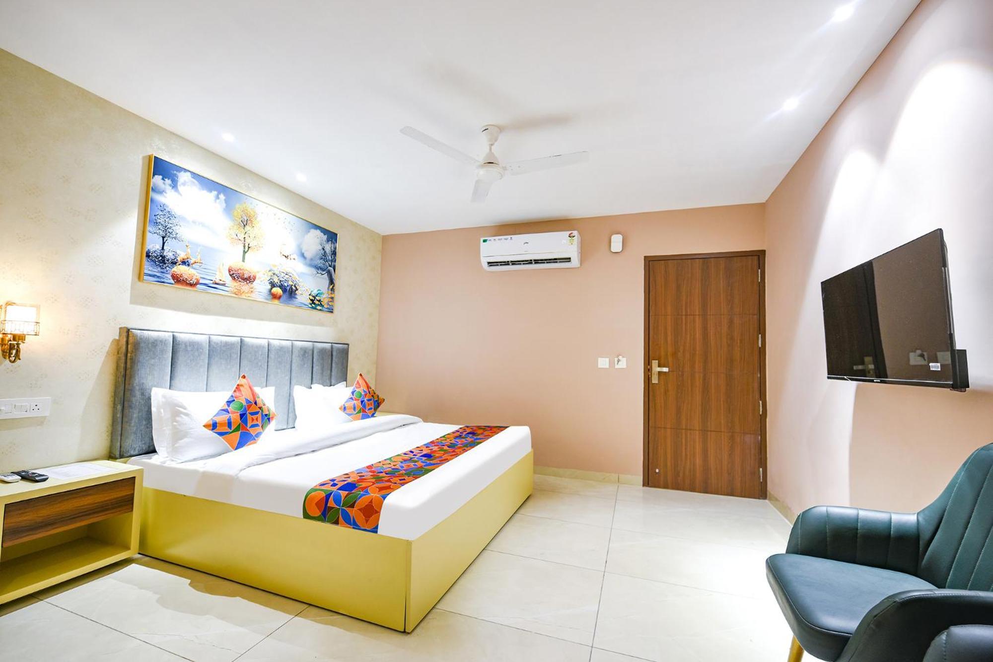 Fabhotel Supreme Suites Ludhiana Bagian luar foto