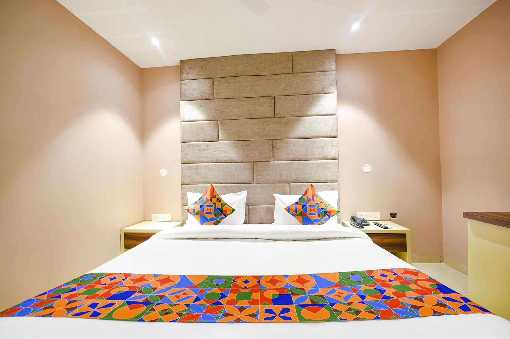 Fabhotel Supreme Suites Ludhiana Bagian luar foto