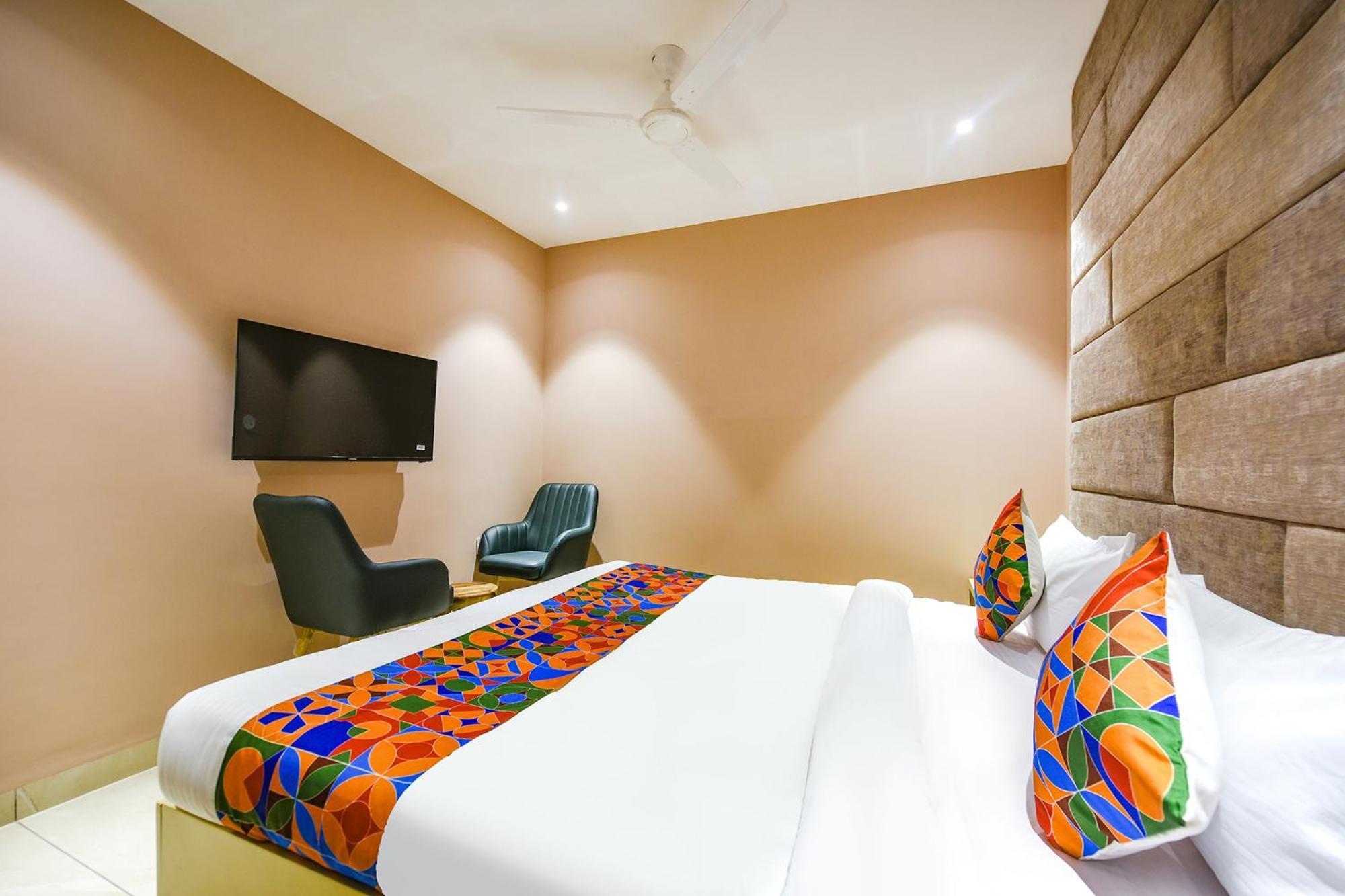 Fabhotel Supreme Suites Ludhiana Bagian luar foto