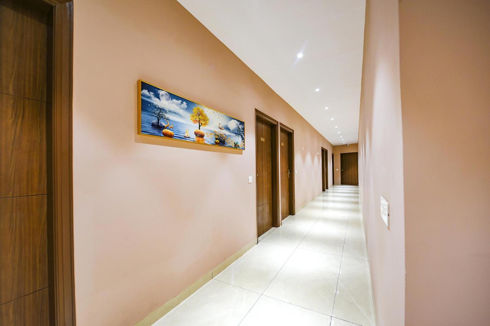 Fabhotel Supreme Suites Ludhiana Bagian luar foto