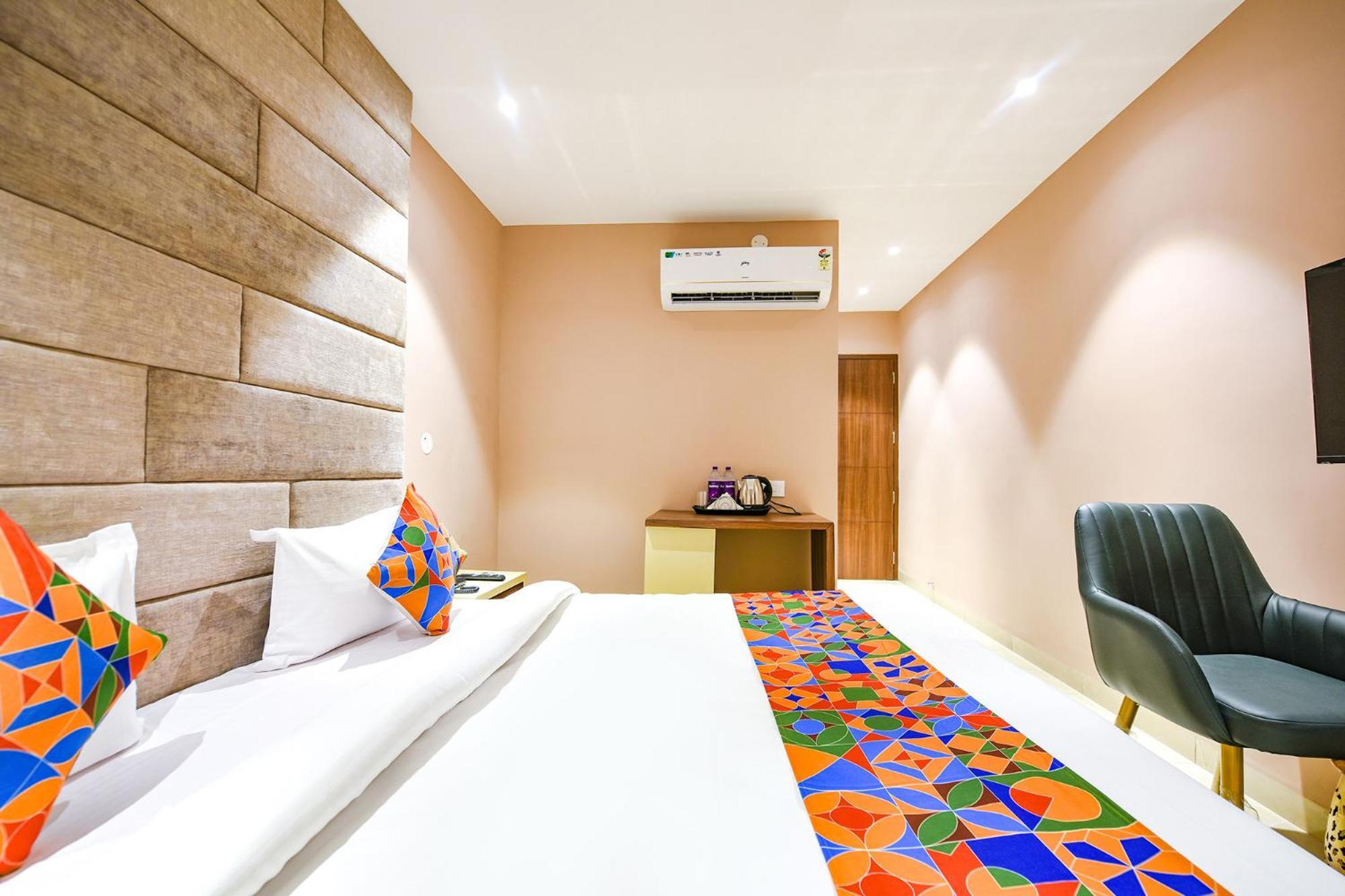 Fabhotel Supreme Suites Ludhiana Bagian luar foto