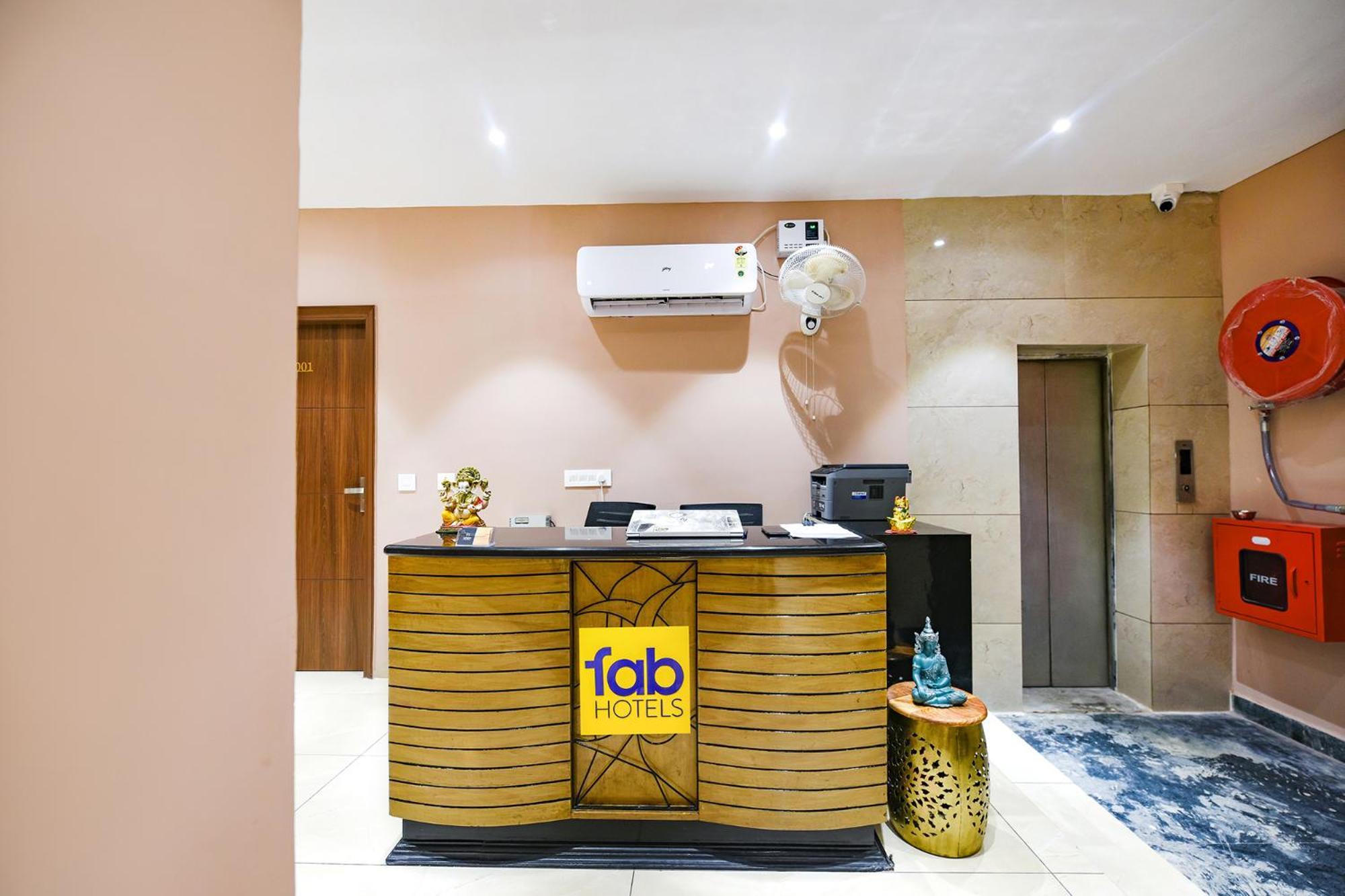 Fabhotel Supreme Suites Ludhiana Bagian luar foto